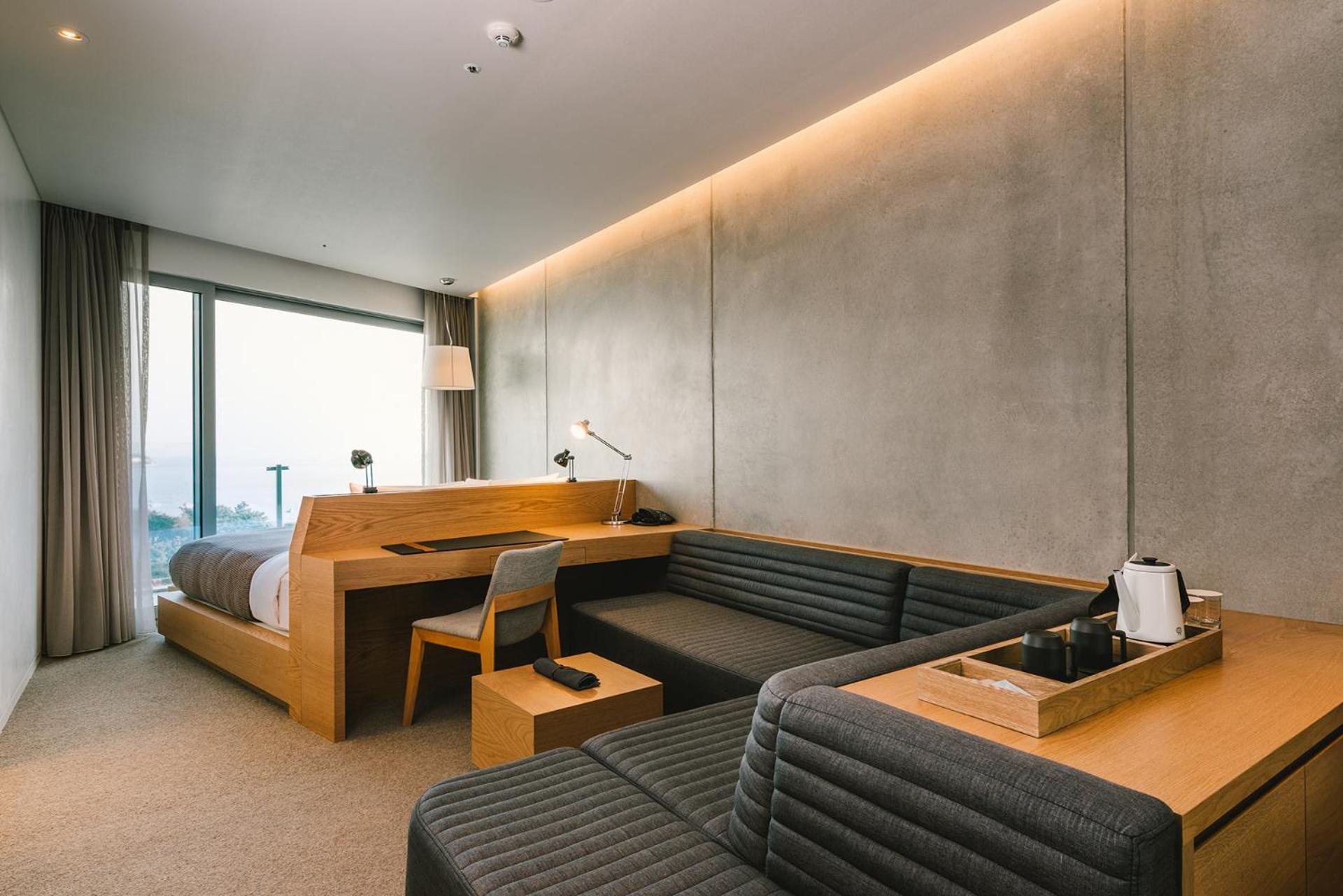 Deluxe Twin Room with Sea View